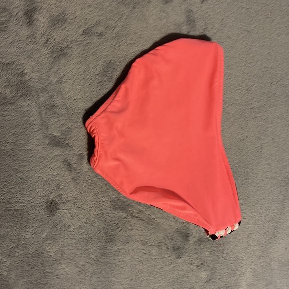 Reversible swimsuit, cheetah print and hot pink - Picture 8 of 8